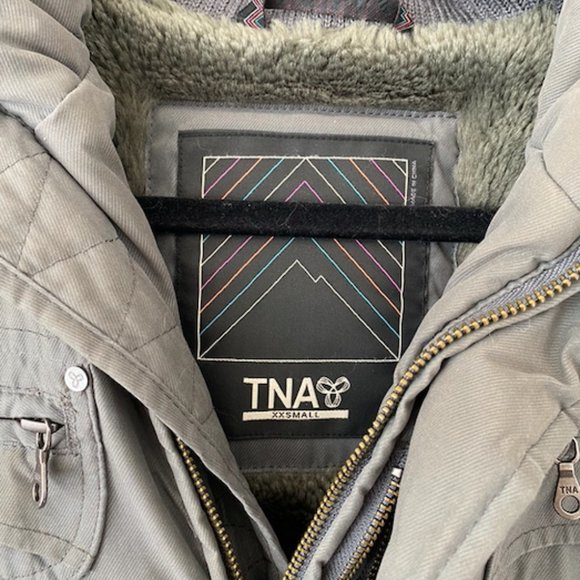 TNA Winter Parka - Picture 2 of 4